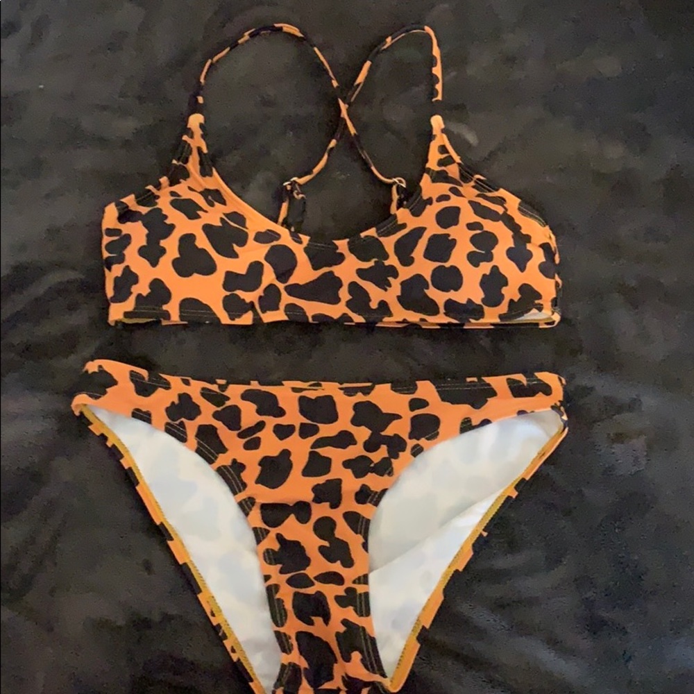 Bikini top, animal print